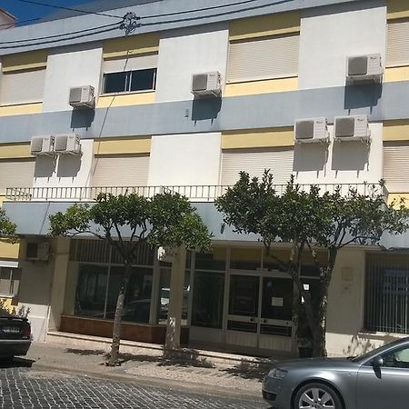 Residencial Gabriel Hotel Santiago do Cacem Luaran gambar