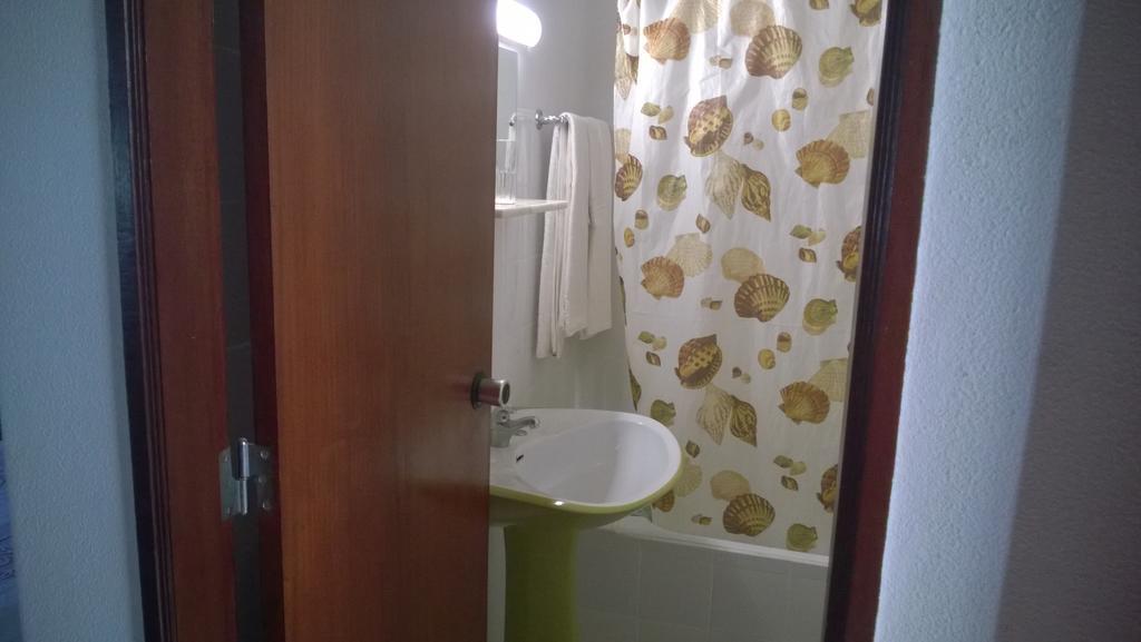 Residencial Gabriel Hotel Santiago do Cacem Bilik gambar