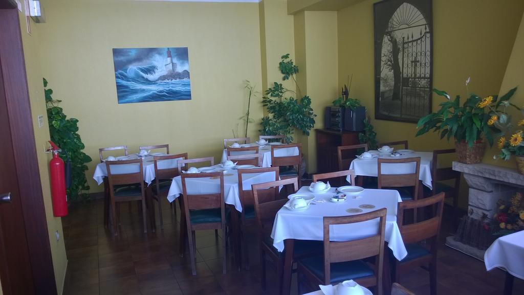 Residencial Gabriel Hotel Santiago do Cacem Luaran gambar